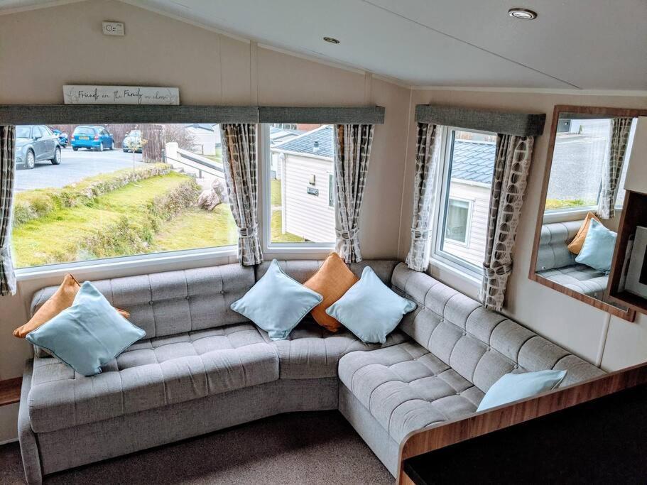 Large 4 Person Couples And Family Caravan In Newquay Bay Resort Exterior foto